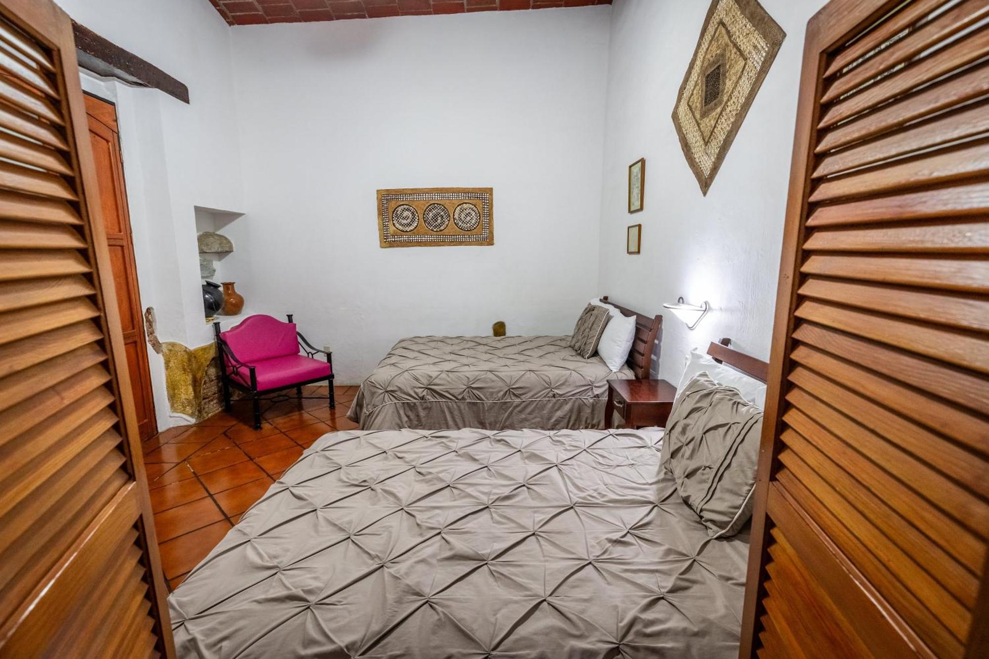 Hotel Mariposas &